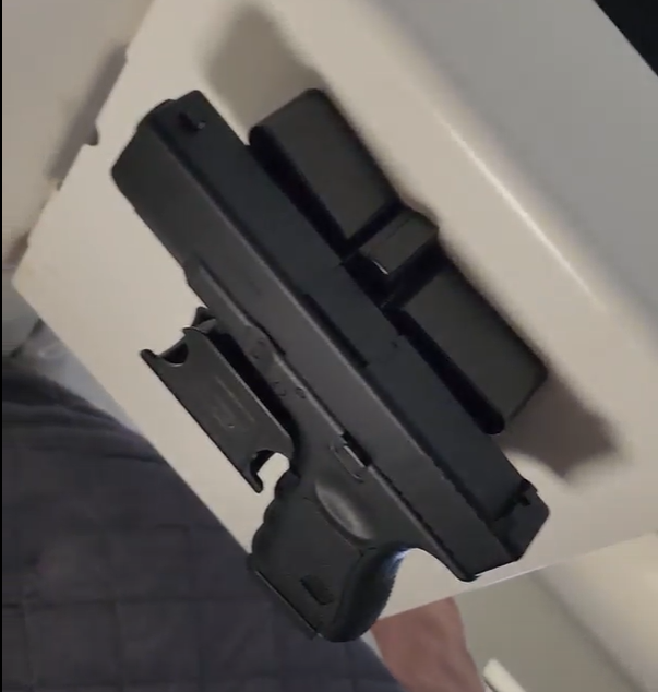 Eagle. Magnetic Mount.